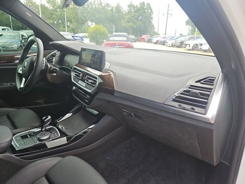 Used 2024 BMW X3 sDrive30i w/ Convenience Package RWD image 18