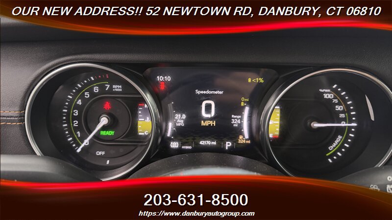 Used 2023 Jeep Wrangler Unlimited Sahara AWD/4WD image 17