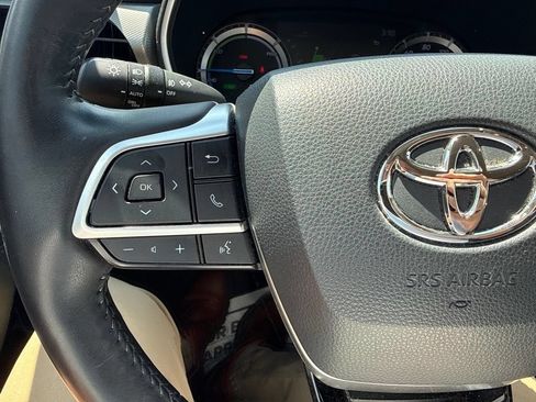 Used 2022 Toyota Highlander Platinum AWD/4WD image 31