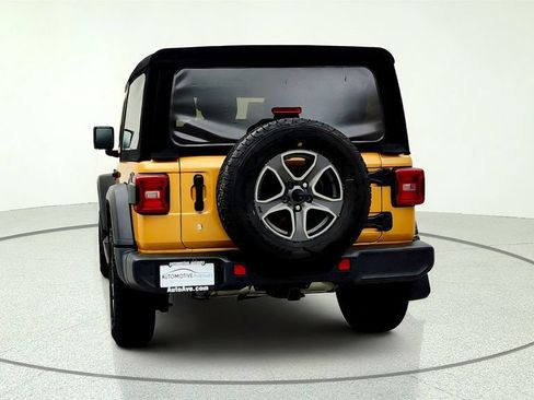 Used 2019 Jeep Wrangler Sport AWD/4WD image 6