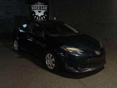 Used 2019 Toyota Corolla LE w/ Carpet Mat Package (TMS) FWD image 8