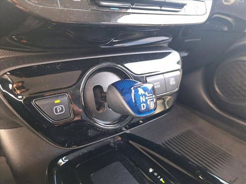 Certified 2022 Toyota Prius XLE image 15