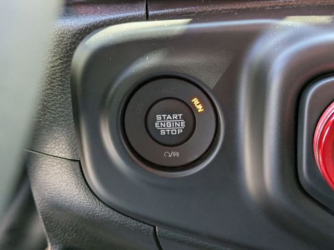 Used 2023 Jeep Gladiator Rubicon w/ LED Lighting Group image 17