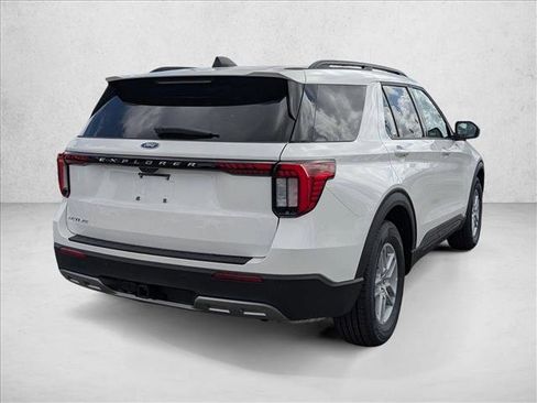 New 2026 Ford Explorer Active w/ Active Comfort Package image 2