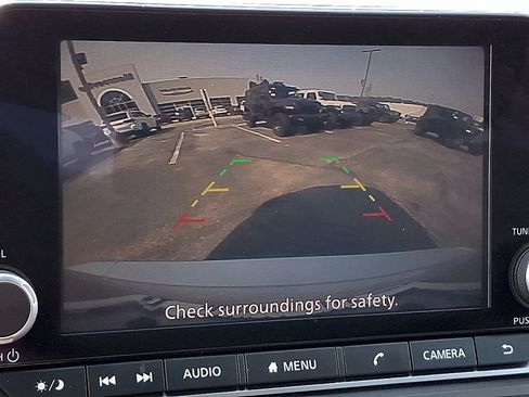Used 2025 Nissan Rogue SV FWD image 18