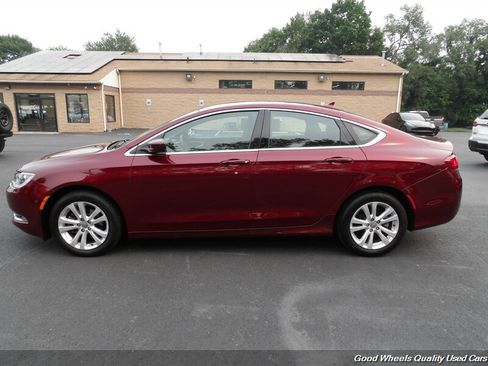 Used 2016 Chrysler 200 Limited w/ Anniversary Edition FWD image 8