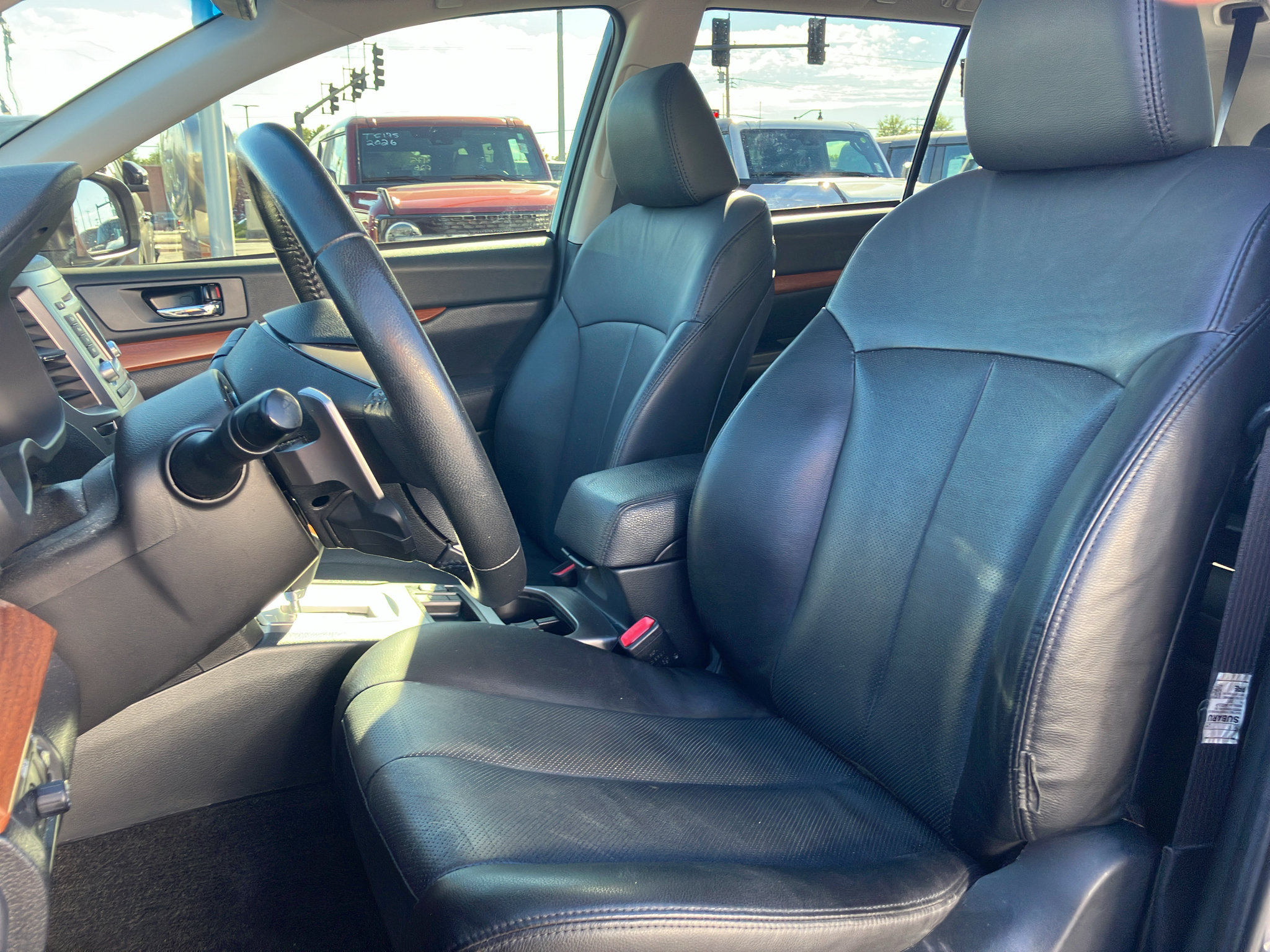Used 2013 Subaru Outback 2.5i Limited w/ Moonroof Pkg AWD/4WD image 30