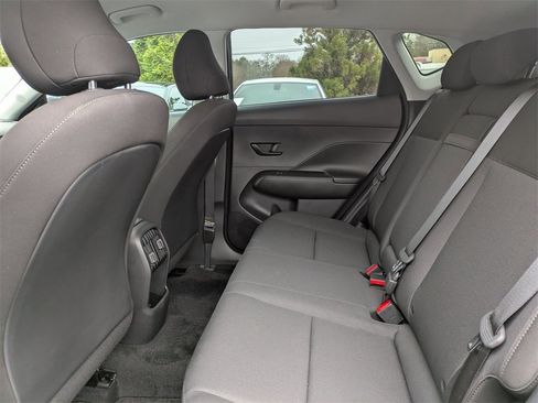 Certified 2024 Hyundai Kona SEL w/ Convenience Package image 12