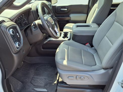 Used 2022 GMC Sierra 1500 SLT w/ SLT Premium Package AWD/4WD image 17
