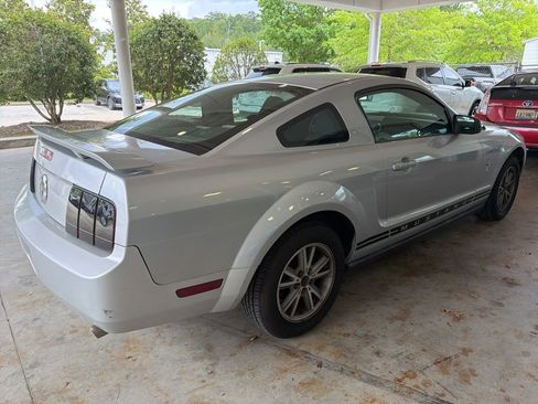 Used 2005 Ford Mustang Coupe RWD image 3