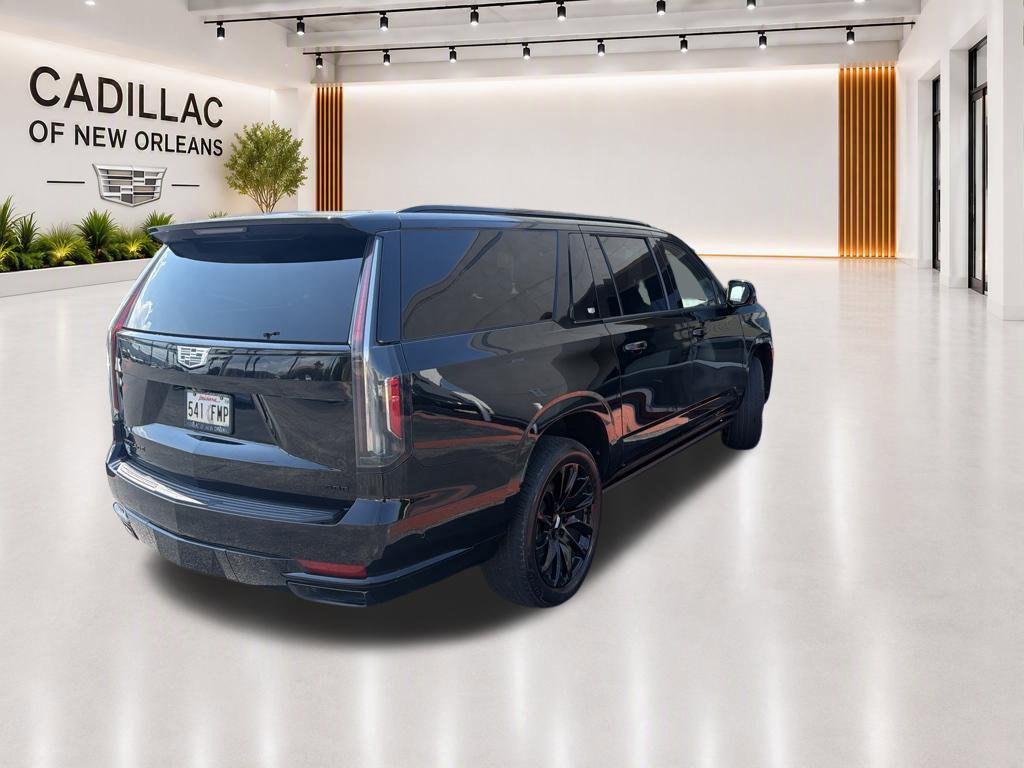 Used 2023 Cadillac Escalade ESV Sport w/ LPO, ONYX Package AWD/4WD image 2