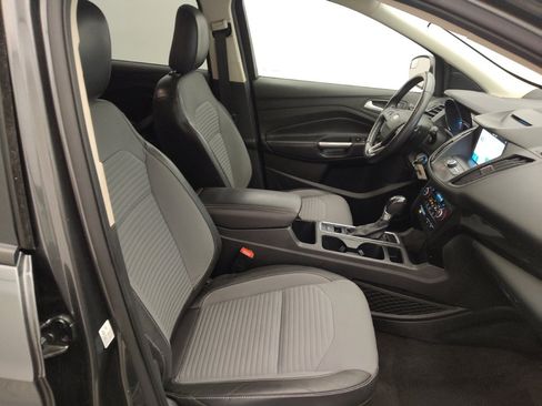 Used 2018 Ford Escape SE w/ SE Sport Appearance Package FWD image 21