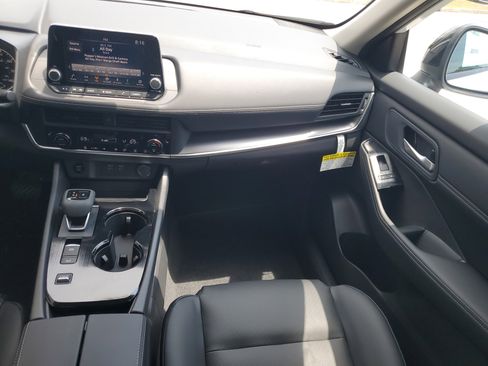 New 2026 Nissan Rogue SV FWD image 19