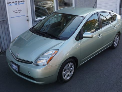 Used 2007 Toyota Prius Touring image 3