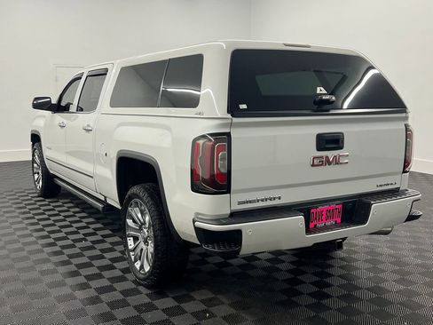 Used 2018 GMC Sierra 1500 Denali w/ Denali Ultimate Package image 3