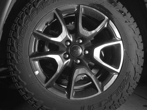 Used 2025 Jeep Compass Trailhawk image 14