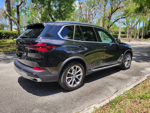 Used 2025 BMW X5 xDrive50e AWD/4WD image 7