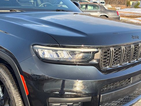 Used 2023 Jeep Grand Cherokee L Laredo AWD/4WD image 13