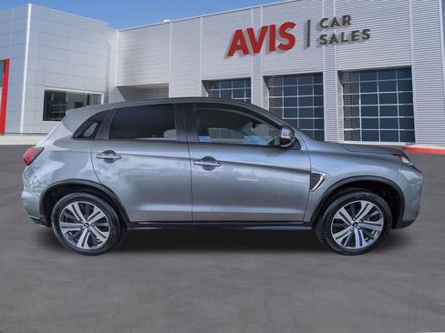 Used 2025 Mitsubishi Outlander Sport SE AWD/4WD image 5
