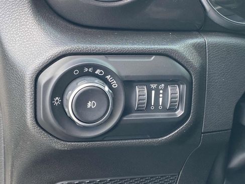 Used 2022 Jeep Wrangler Unlimited Rubicon w/ Trailer Tow Package image 19