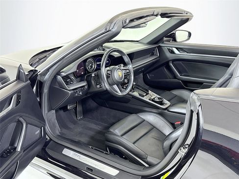 Used 2020 Porsche 911 Carrera S image 12