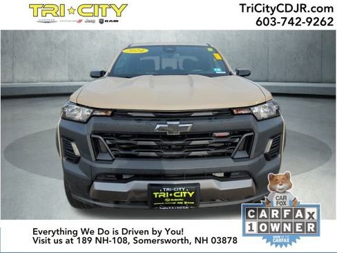 Used 2024 Chevrolet Colorado Trail Boss w/ Technology Package image 8