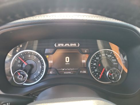 Used 2024 RAM 1500 Laramie AWD/4WD image 28