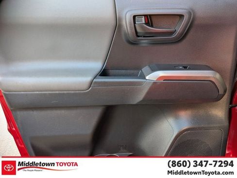 Certified 2022 Toyota Tacoma SR5 AWD/4WD image 28