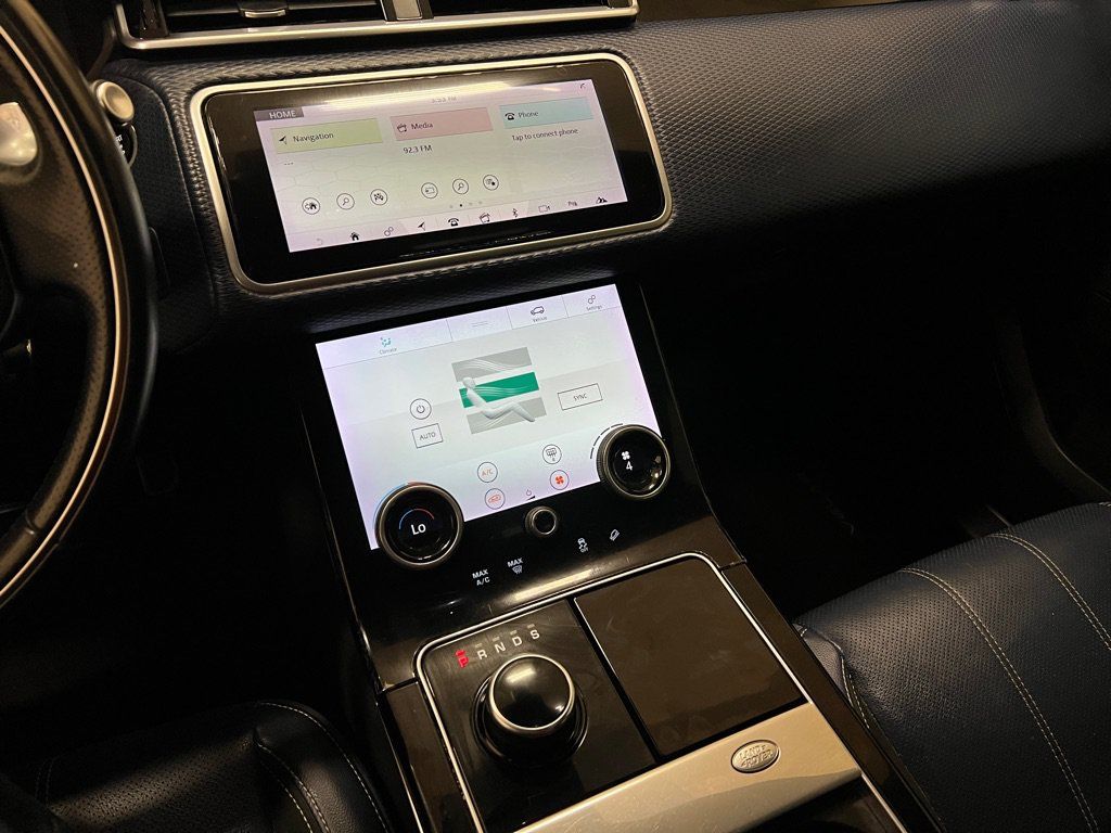 Used 2020 Land Rover Range Rover Velar R-Dynamic S AWD/4WD image 22