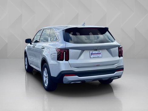 New 2026 Kia Sorento LX FWD image 7