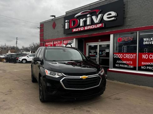 Used 2020 Chevrolet Traverse LS image 1