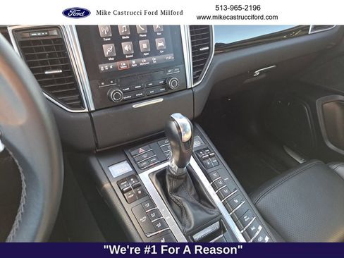 Used 2018 Porsche Macan Turbo image 15