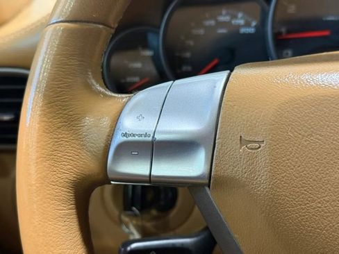 Used 2005 Porsche 911 Carrera image 14