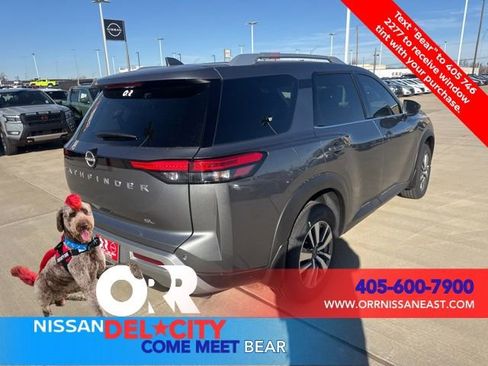 New 2025 Nissan Pathfinder SL image 5