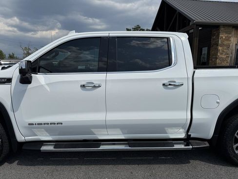 Used 2022 GMC Sierra 1500 SLT w/ SLT Premium Package AWD/4WD image 38