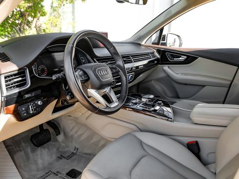 Used 2018 Audi Q7 3.0T Prestige image 5