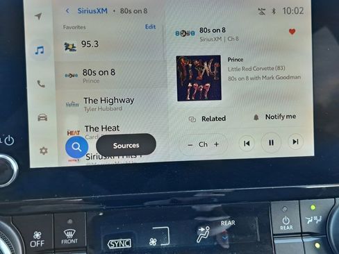 Used 2024 Toyota Highlander LE image 10