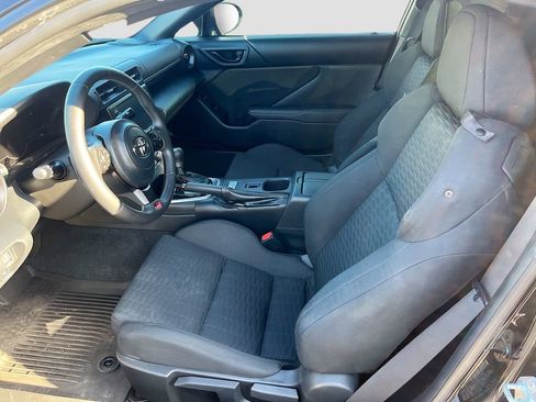 Used 2023 Toyota GR86 w/ ALL Weather Mat Package (TMS) RWD image 20