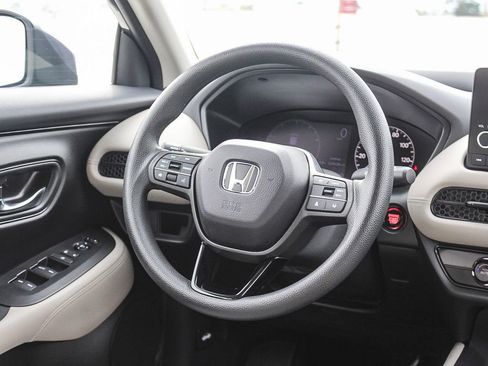 Used 2023 Honda HR-V LX image 16