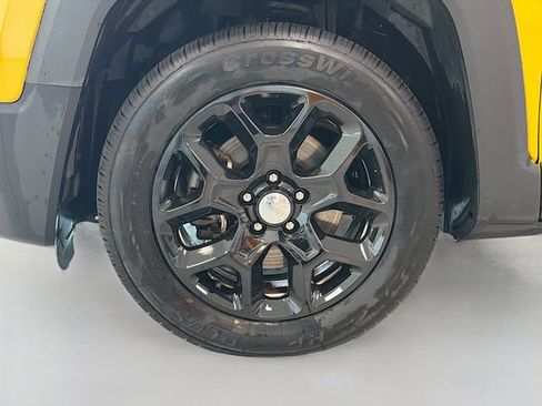 Used 2018 Jeep Renegade Latitude image 24