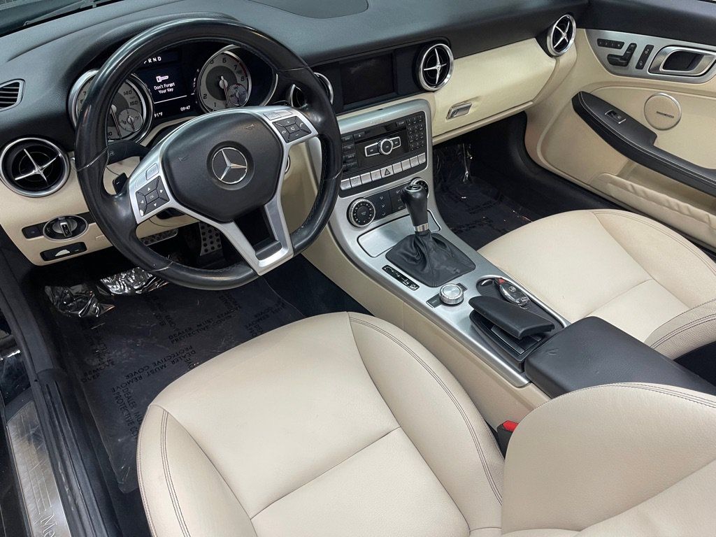 Used 2013 Mercedes-Benz SLK 250 image 23