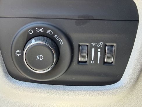 Used 2022 Jeep Grand Cherokee L Overland AWD/4WD image 18