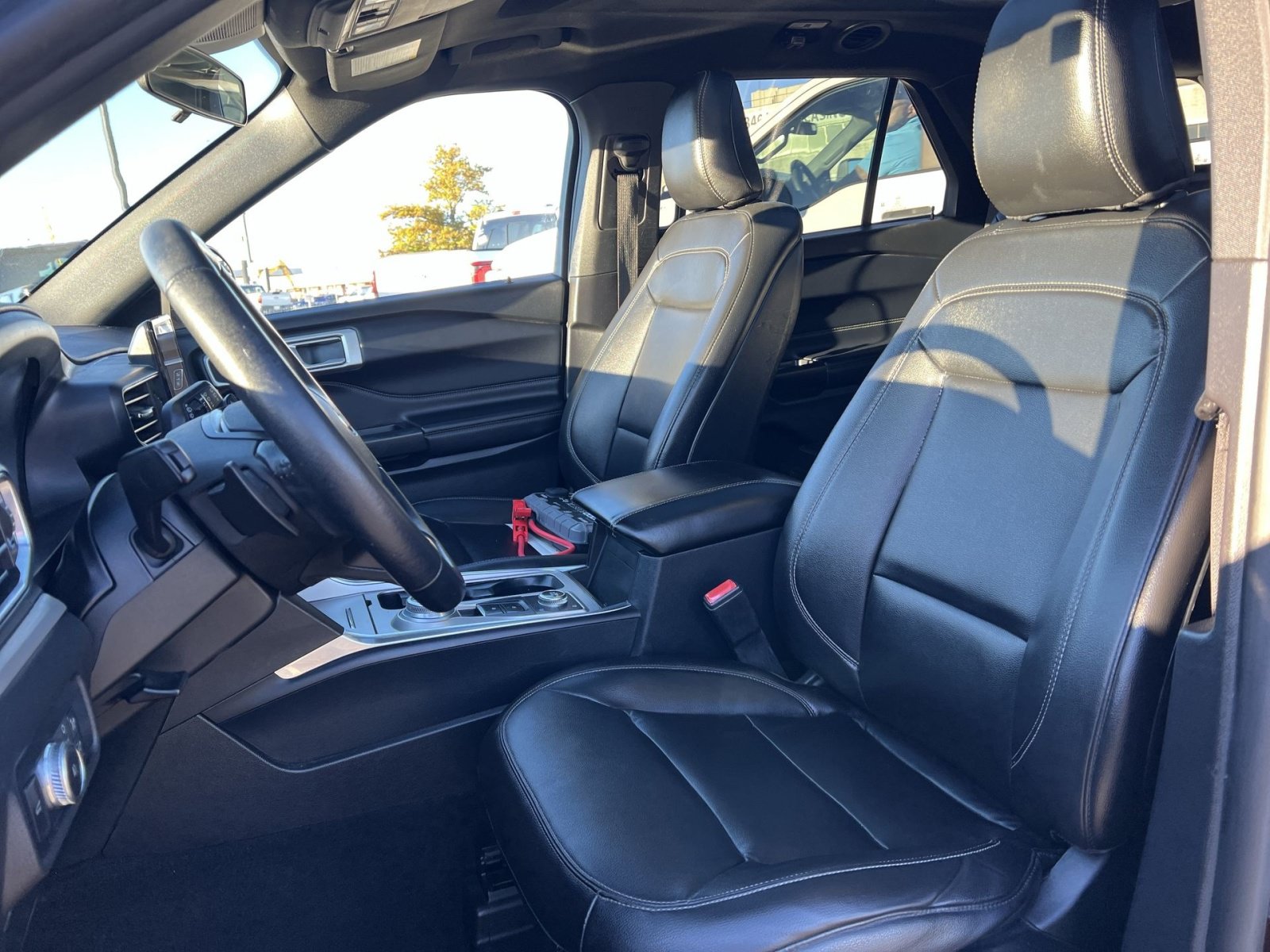 Certified 2020 Ford Explorer XLT w/ Equipment Group 202A AWD/4WD image 21