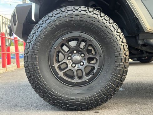 Used 2023 Jeep Wrangler 4WD High Altitude image 21