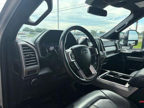 Used 2020 Ford F250 Platinum w/ FX4 Off-Road Package AWD/4WD image 14