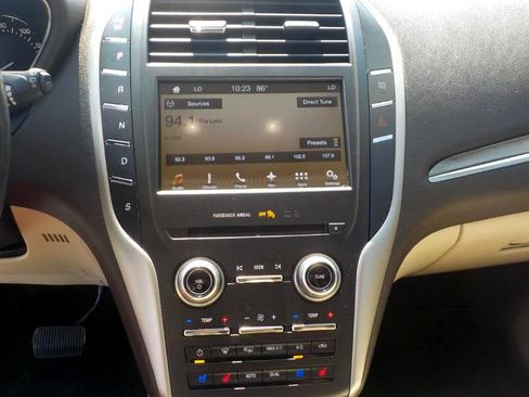 Used 2017 Lincoln MKC Reserve image 23