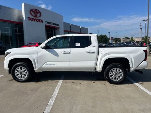New 2025 Toyota Tacoma SR5 image 2