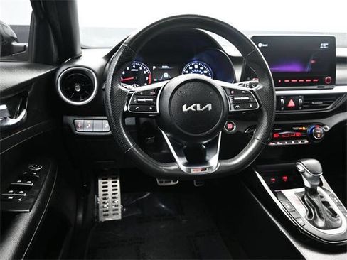 Used 2022 Kia Forte GT-Line w/ GT-Line Premium Package image 23