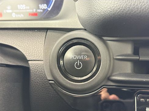 Certified 2023 Toyota Crown Limited image 24