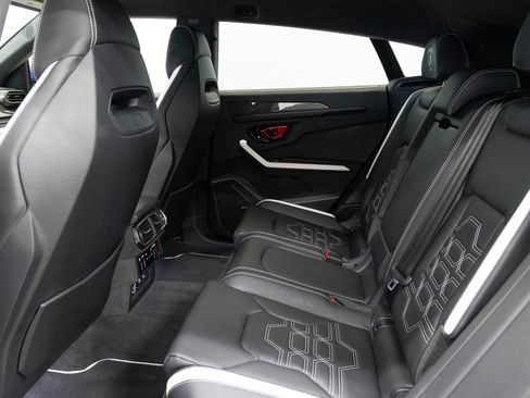 Used 2025 Lamborghini Urus SE image 8